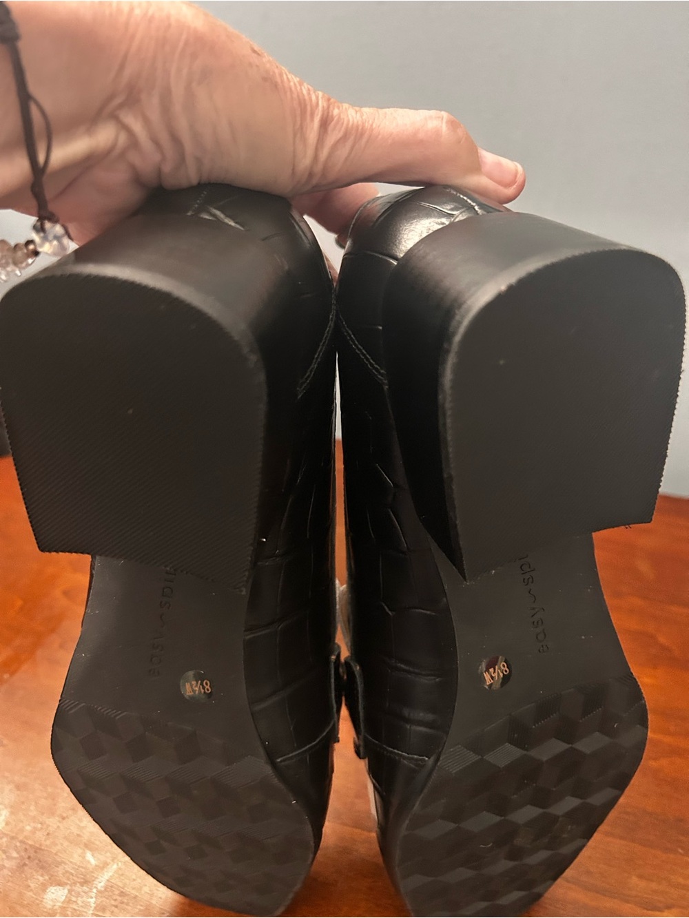 Easy Spirit Leather Darby Two-Tone Black and Cream Women’s Horsebit Loafers 8.5 - Picture 10 of 16